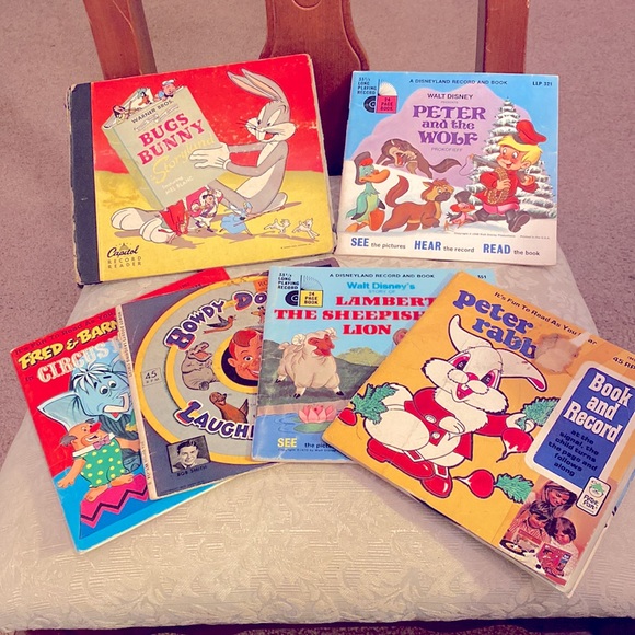 Vintage story books with read along vinyl records. 1940’s to 1970. - Picture 2 of 8